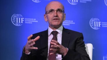 ABD’de konuşan Şimşek: 2026 yılına kadar enflasyonun tek haneli rakamlara indiğini görmek istiyoruz