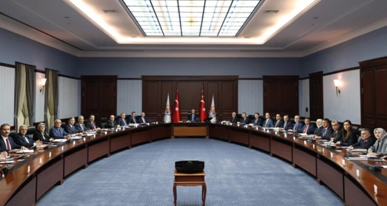 Cumhurbaşkanı Erdoğan, AK Parti MYK’da yerel seçimdeki oy kaybını değerlendirdi