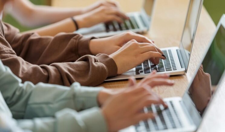 Yarın başlıyor! Öğretmen ve öğrencilere ücretsiz olacak